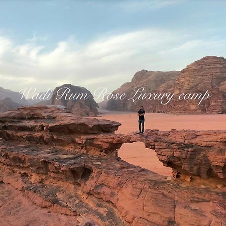 Wadi Rum Rose Luxury Camp Luaran gambar