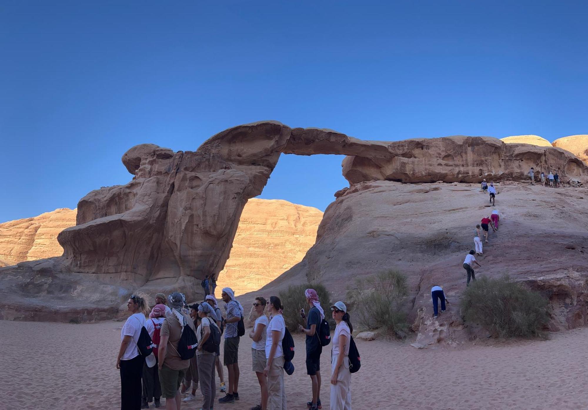 Wadi Rum Rose Luxury Camp Luaran gambar