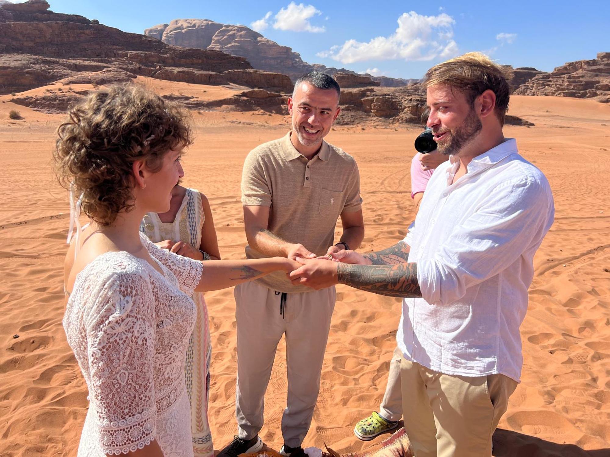Wadi Rum Rose Luxury Camp Luaran gambar