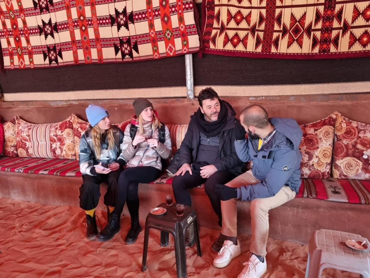 Wadi Rum Rose Luxury Camp Luaran gambar