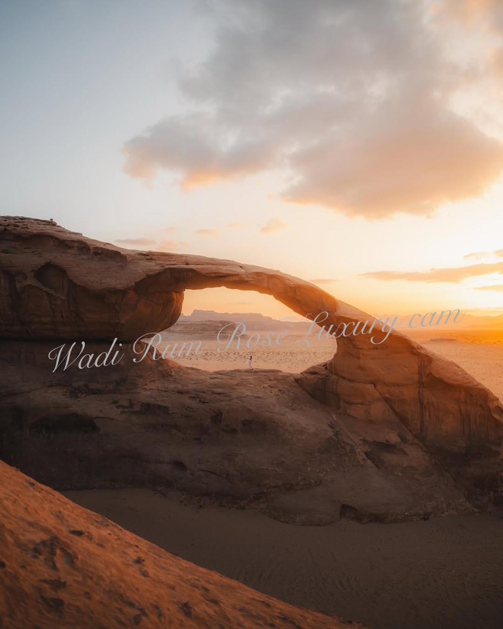 Wadi Rum Rose Luxury Camp Luaran gambar